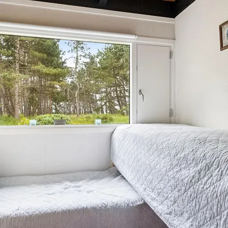 Auli - 125m From The Sea By Interhome Tjørneholm